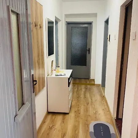за гости байрактарова Apartmán Smoljan